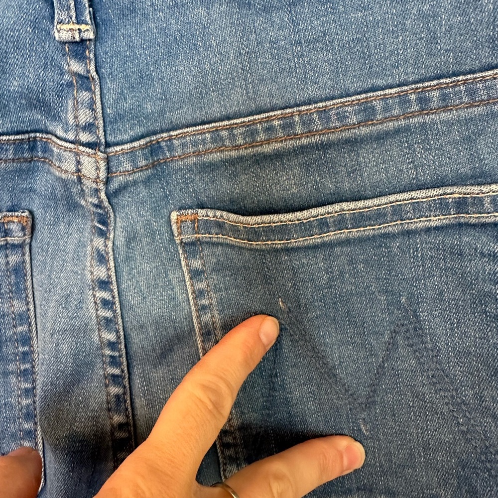 MOTHER Light Blue Cropped Ankle Jeans - Picture 10 of 11